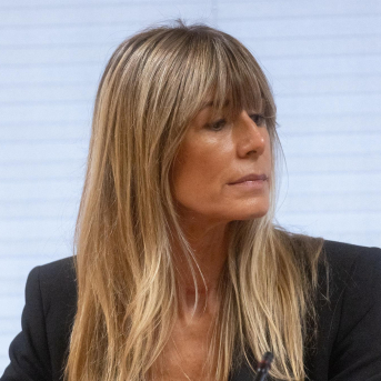 La mujer del presidente del Gobierno, Begoña Gómez, durante la Comisión de Investigación sobre programas de cátedras y postgrados de la Universidad Complutense de Madrid y empresas financiadoras, en la Asamblea de Madrid. Eduardo Parra - Europa Press