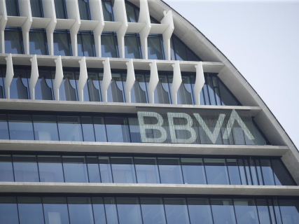 Logo de BBVA en 'La Vela', sede el banco en Madrid. Eduardo Parra - Europa Press
