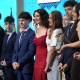 La presidenta, Isabel Díaz Ayuso, con los jóvenes héroes de Parla. Foto: Demócrata. 
