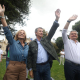 El presidente del PP, Alberto Núñez Feijóo, flanqueado por la alcaldesa de Jerez, María José García Pelayo, y el cabeza de lista del PP por Cádiz y consejero de Sanidad, Antonio Sanz. NACHO FRADE / EUROPA PRESS