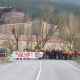 Trabajadores de la plantilla de Tubos Reunidos montan un piquete, a 13 de febrero de 2026, en Vitoria, Álava, País Vasco (España). Iñaki Berasaluce - Europa Press