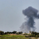 Columna de humo tras un bombardeo del Ejército de Israel contra la localidad de Zauatar, en el sur de Líbano, a pesar del alto el fuego pactado a mediados de abril (archivo) Stringer/dpa