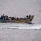 Un cayuco con 73 personas, antes de llegar al muelle de La Restinga, a 24 de octubre de 2025, en la isla de El Hierro, Islas Canarias (España) Antonio Sempere - Europa Press