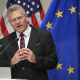 El comisario europeo de Comercio, Maros Sefcovic, durante una rueda de prensa en Washington OLIVIER DOULIERY
