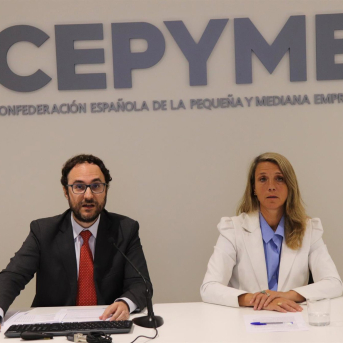 Ángela de Miguel, presidenta de Cepyme y el Director de Economía y Políticas Sectoriales de la Confederación, Francisco Vidal CEPYME