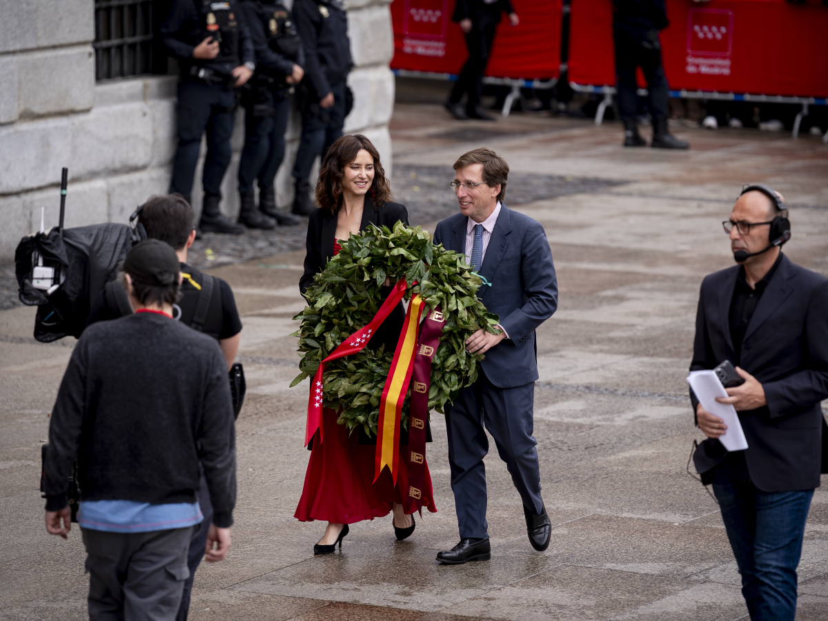 Isabel Díaz Ayuso, con el alcalde de Madrid, José Luis Martínez Almeida, el pasado Dos de Mayo, día de la festividad de la Comunidad de Madrid. Foto: Europa Press. Isabel Díaz Ayuso, con el alcalde de Madrid, José Luis Martínez Almeida, el pasado Dos de Mayo, día de la festividad de la Comunidad de Madrid. Foto: Europa Press.