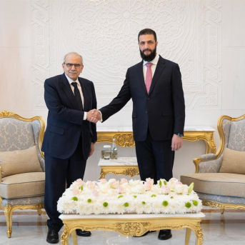 El primer ministro libanés, Nawaf Salam, y el presidente de transición de Siria, Ahmed al Shara OFICINA DEL PRIMER MINISTRO LIBANÉS