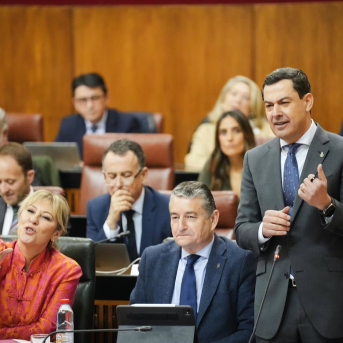 El presidente de la Junta de Andalucía, Juanma Moreno, interviene durante la sesión de control en el pleno del Parlamento andaluz. A 26 de febrero de 2026 en Sevilla (Andalucía, España). María José López - Europa Press El presidente de la Junta de Andalucía, Juanma Moreno, interviene durante la sesión de control en el pleno del Parlamento andaluz. A 26 de febrero de 2026 en Sevilla (Andalucía, España). María José López - Europa Press