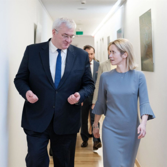 El ministro de Exteriores ucraniano, Andri SIbiGa, con la Alta Representante de la UE para Política Exterior, Kaja Kallas. SOPHIE HUGON