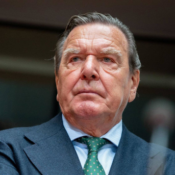 El excanciller alemán Gerhard Schroeder durante un foro en Berlín.  Kay Nietfeld/Dpa