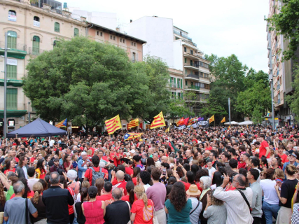 Ampliación | El Govern defiende un bilingüismo cordial y un catalán cercano y amable