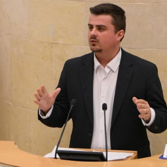 El PP replica al PSOE que el testamento vital ya se gestiona en los centros de salud El PP replica al PSOE que el testamento vital ya se gestiona en los centros de salud