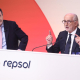 El consejero delegado de Repsol, Josu Jon Imaz (i), y el presidente de Repsol, Antonio Brufau (d), durante la Junta General de Accionistas de Repsol, en el Campus Repsol, a 14 de mayo de 2026, en Madrid (España). Eduardo Parra - Europa Press