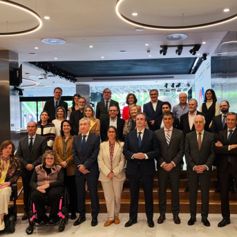 Federación de Familias de Cáncer Infantil recibe 80.000 euros de Ibercaja para "el seguimiento a largos supervivientes" FEFCI
