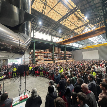 Asamblea de trabajadores de CAF Beasain. LAB Asamblea de trabajadores de CAF Beasain. LAB