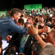 El secretario general del PSOE y presidente del Gobierno, Pedro Sánchez, tras finalizar el acto de cierre de campaña de los socialistas andaluces.  María José López - Europa Press