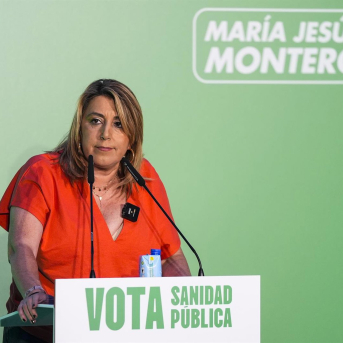 La senadora del PSOE y expresidenta de la Junta de Andalucía, Susana Díaz, durante un acto público de campaña para las elecciones del 17 de mayo. Joaquín Corchero - Europa Press
