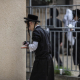 Ortodoxos judíos rezando en una sinagoga en Jerusalén Ilia Yefimovich/dpa