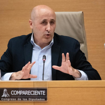 El presidente de la Conferencia Hidrográfica del Júcar (CHJ), Miguel Polo Cebellán, comparece ante la Comisión de Investigación sobre la dana Fernando Sánchez - Europa Press