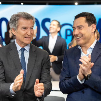 Alberto Núñez Feijóo con Juanma Moreno. Foto: Demócrata. 