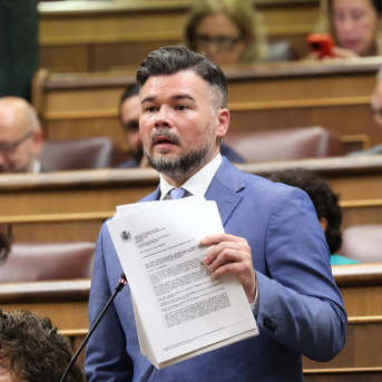 Ampliación | Rufián exige a Sánchez una respuesta al caso Zapatero: “Si es verdad es una mierda, si es mentira es una mierda mayor”