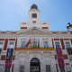 La Comunidad de Madrid engalana la fachada de la Real Casa de Correos en el décimo aniversario de la proclamación del Rey Felipe COMUNIDAD DE MADRID