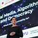 La experta en políticas tecnológicas y exdirectiva de Facebook Yael Eisenstat, durante su ponencia en el I Encuentro Internacional por los Derechos Digitales. I Encuentro Internacional por los Derechos Digitales.