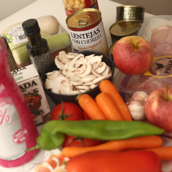 La CNMC propone que la proximidad en la compra de alimentos en centros públicos se mida por el producto