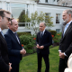 El Rey Felipe VI (2d) conversa con el primer ministro de Canadá, Mark Carney (c) y el vicepresidente primero del Gobierno y ministro de Economía, Comercio y Empresa, Carlos Cuerpo (1i) , a 20 de mayo de 2026, en Ottawa (Canadá). Casa de S.M. el Rey