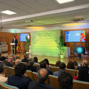 Barrachina resalta que las exportaciones agroalimentarias suman 2.895 millones en el primer trimestre de 2026