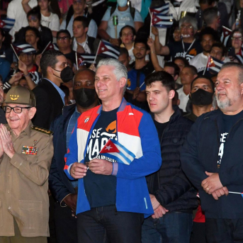 El líder cubano Raúl Castro, el presidente de Cuba, Miguel Diaz-Canel, y el primer ministro, Manuel Marrero. Europa Press/Contacto/Zhu Wanjun