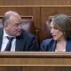 El secretario general del PP, Miguel Tellado, y la vicesecretaria de Regeneración Institucional del PP, Cuca Gamarra, durante una sesión plenaria. Alberto Ortega - Europa Press