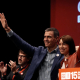 El secretario general del PSOE y presidente del Gobierno, Pedro Sánchez, y la secretaria general del PSPV-PSOE y ministra de Ciencia, Innovación y Universidades, Diana Morant, en imagen de archivo.  Eduardo Manzana - Europa Press