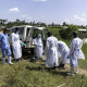 Trabajadores médicos trasladan en Bunia (Ituri) a una víctima del brote de ébola en RDC  Europa Press/Contacto/Xinhua