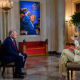 El presidente estadounidense, Donald J. Trump, se sienta con Lara Lea Trump para una entrevista exclusiva para FoxNews CASA BLANCA