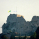 La bandera israelí ondea sobre el castillo cruzado de Beaufort, en el sur de Líbano, a 31 de mayo de 2026 ISRAEL KATZ / X