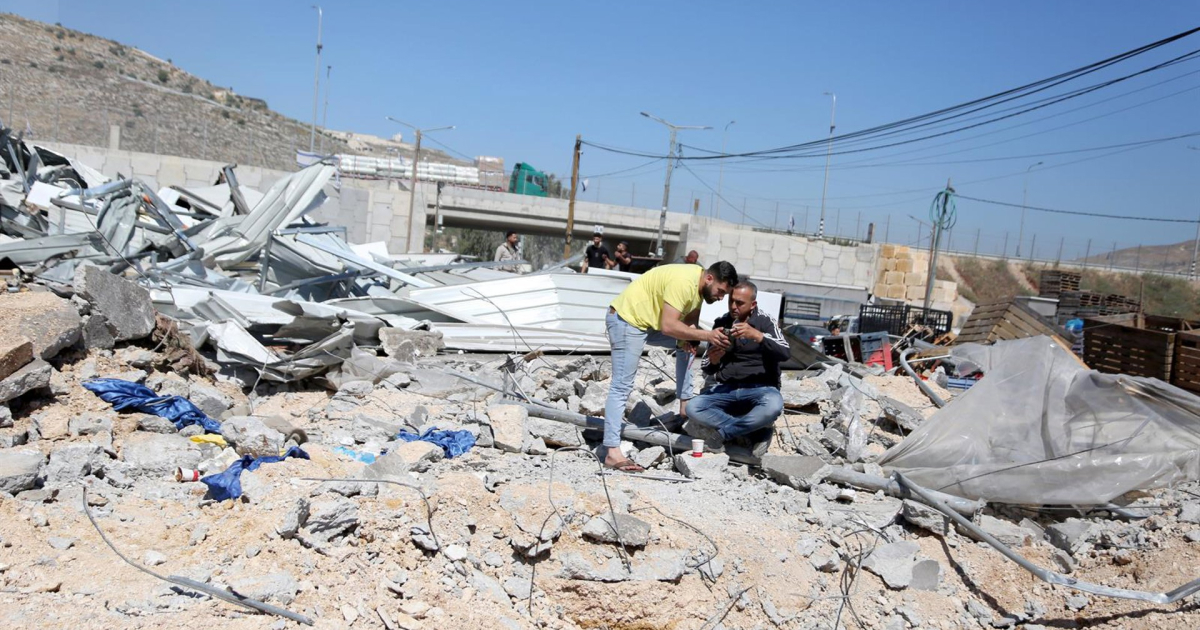 An 18-year-old Palestinian dies from Israeli army gunfire in a raid in the West Bank