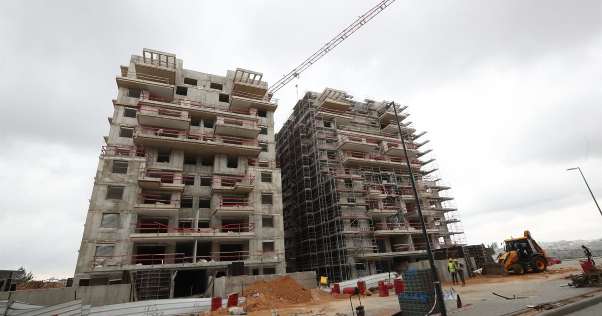 Hamas denounces international silence over the advance of settlements in the West Bank