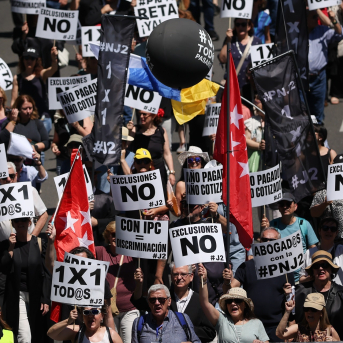 Numerosas personas marchan durante una manifestación para exigir al RETA una pasarela completa, justa y sin exclusiones, a 23 de mayo de 2026, en Madrid  | Alejandro Martínez Vélez | Europa Press