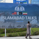 Mural sobre las conversaciones entre Irán y EEUU en Islamabad (Pakistán) Europa Press/Contacto/Ahmad Kamal