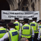 Agentes de policía ante una protesta en Londres, Reino Unido, contra la ofensiva israelí sobre Gaza  Europa Press/Contacto/Vuk Valcic