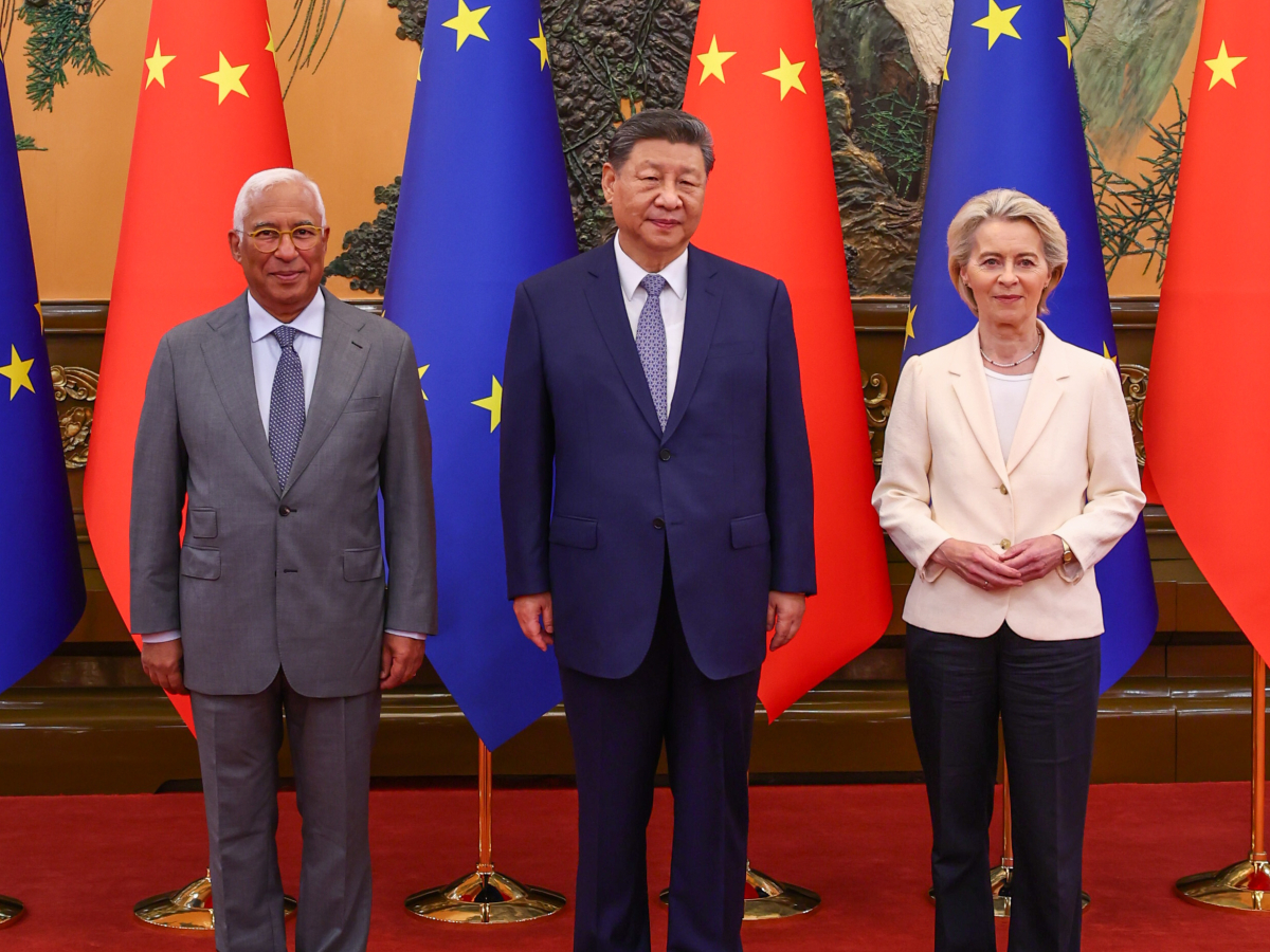 António Costa, Xi Jinping, and Ursula von der Leyen, from left to right António Costa, Xi Jinping, and Ursula von der Leyen, from left to right