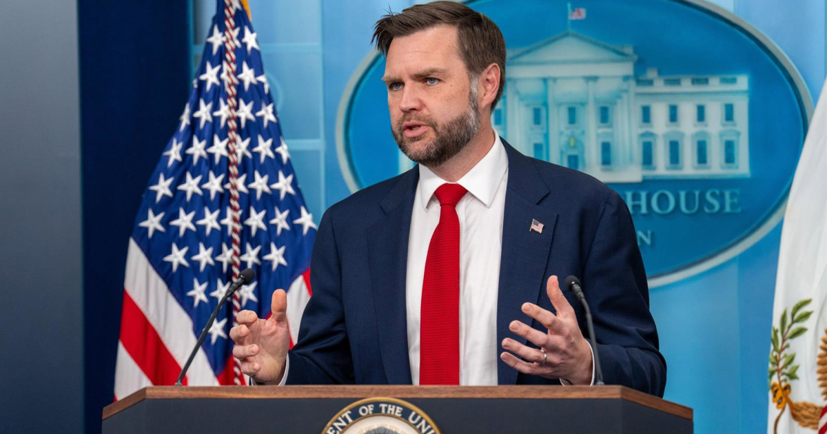 Vance admits contacts with Cuba to change its economic policies