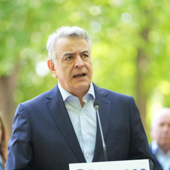 De Andrés insta a Pradales a mirar a territorios del PP con “medidas de libertad” y mayor crecimiento De Andrés insta a Pradales a mirar a territorios del PP con “medidas de libertad” y mayor crecimiento