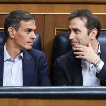 El presidente del Gobierno, Pedro Sánchez (i), y el vicepresidente primero y ministro de Economía, Comercio y Empresa, Carlos Cuerpo (d). Marta Fernández - Europa Press El presidente del Gobierno, Pedro Sánchez (i), y el vicepresidente primero y ministro de Economía, Comercio y Empresa, Carlos Cuerpo (d). Marta Fernández - Europa Press