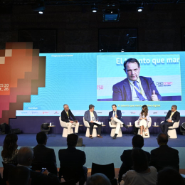Mesa de la primera jornada de DigitalES Summit 2026