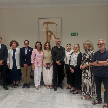 Imagen de representantes de FEDER junto a diputados y el secretario de Estado de Sanidad, Javier Padilla, en el Congreso de los Diputados. FEDER Imagen de representantes de FEDER junto a diputados y el secretario de Estado de Sanidad, Javier Padilla, en el Congreso de los Diputados. FEDER