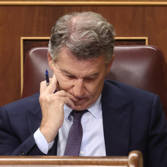 El presidente del Partido Popular, Alberto Núñez Feijóo, durante una sesión plenaria en el Congreso Eduardo Parra - Europa Press