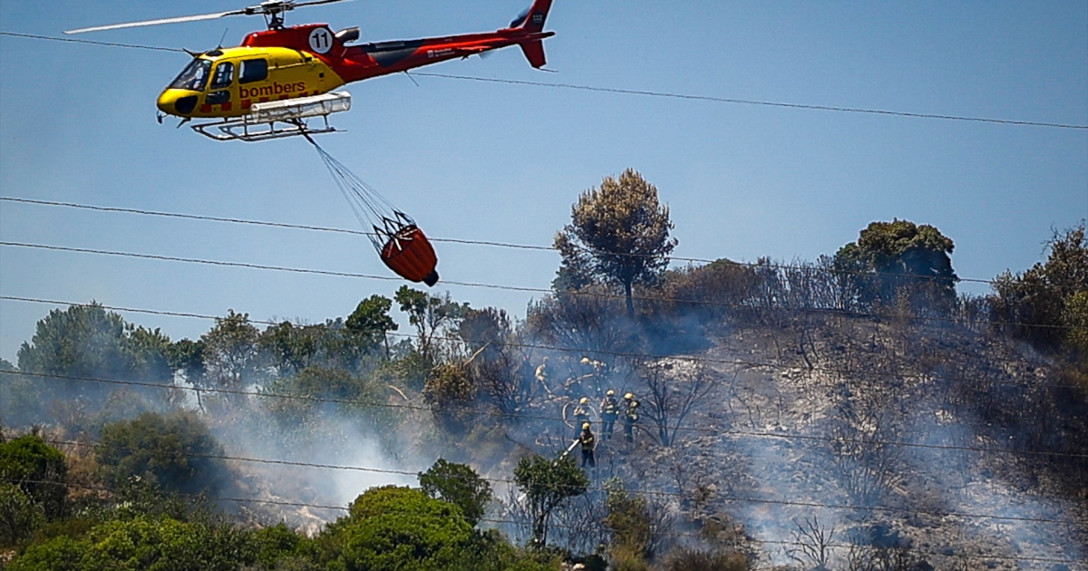 The Generalitat keeps seven municipalities confined due to the Les Gavarres fire
