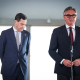 El portavoz del grupo parlamentario Vox en Andalucía, Manuel Gavira (d), junto al presidente en funciones de la Junta y candidato del PP-A a la reelección, Juanma Moreno (i). María José López - Europa Press